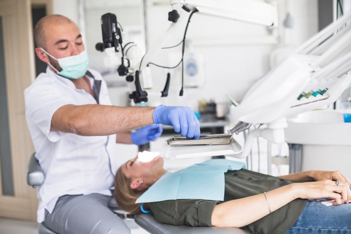 Root canal treatments in Noida